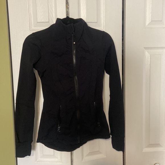 Lululemon define zip up jacket size 4 - Picture 3 of 4